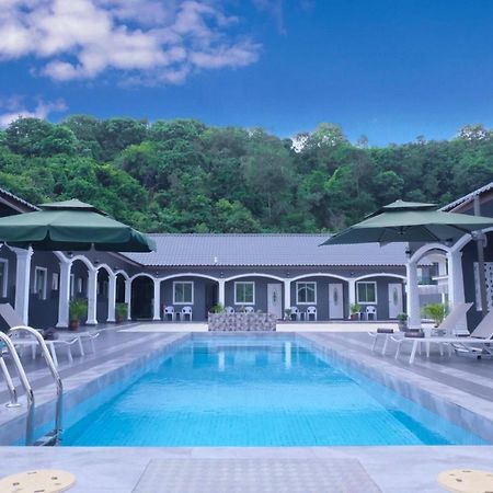 Cenang Rooms With Pool By Virgo Star Resort Pantai Cenang  Exterior photo