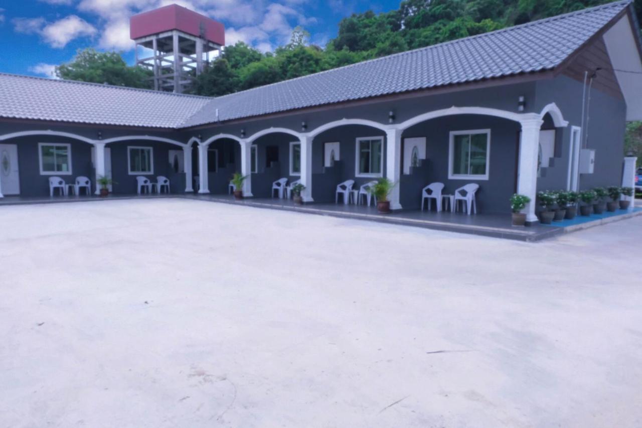 Cenang Rooms With Pool By Virgo Star Resort Pantai Cenang  Exterior photo